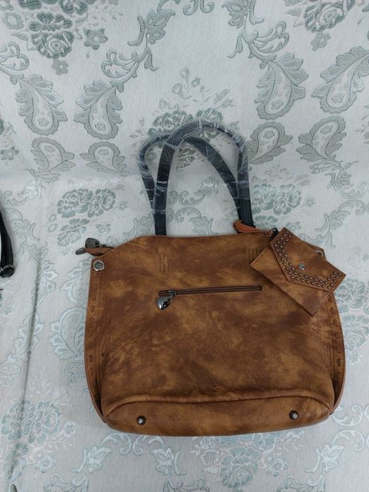 Продаю женскую сумку