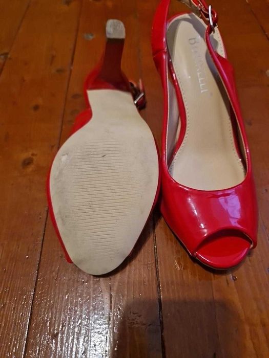 Sandale elegante din lac