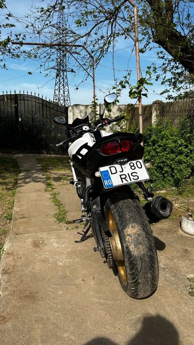 Yamaha FZ800 an 2012