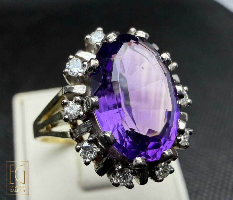 Inel din aur bicolor, decorat cu ametist și diamante