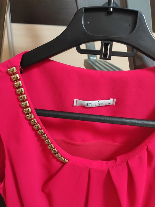 Платье размер s красивое