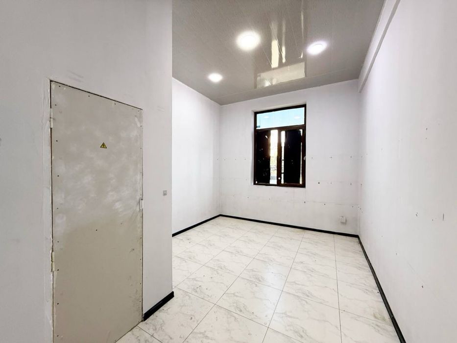 Продаётся нежилое помещения 1 линия в доль дороге магазин бутик