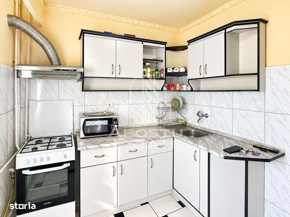 Apartament 3 camere ,zona Podgoria ,80mp