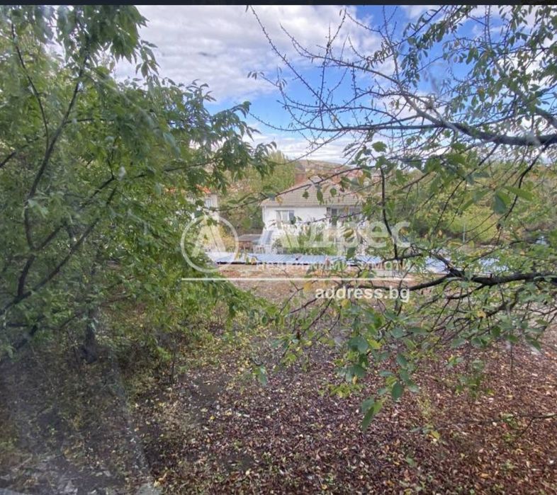 Самостоятелна къща в Ивайловград