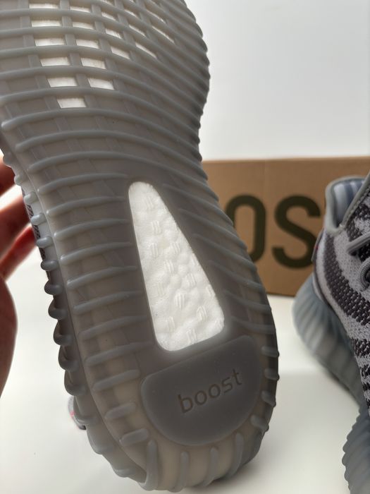 Yeezy 350 v2 beluga 2.0