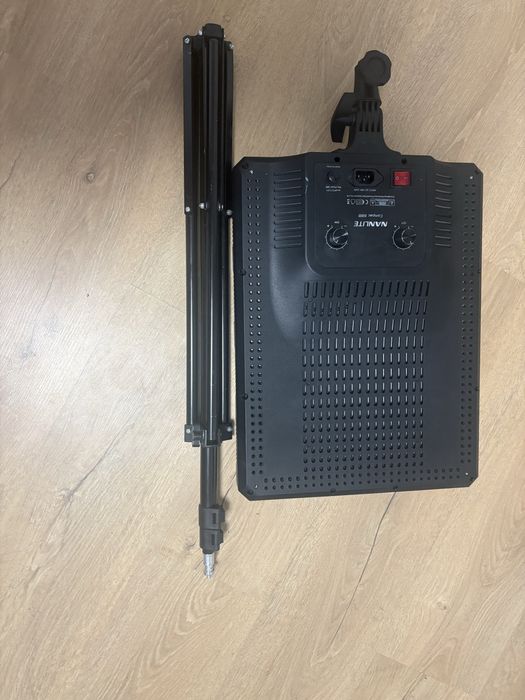 Lampa foto-video profesionala LED Nanlite Compac 68, Lumina Rece, 5600K