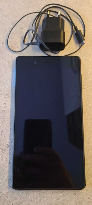 Таблет ЛЕНОВО работещ