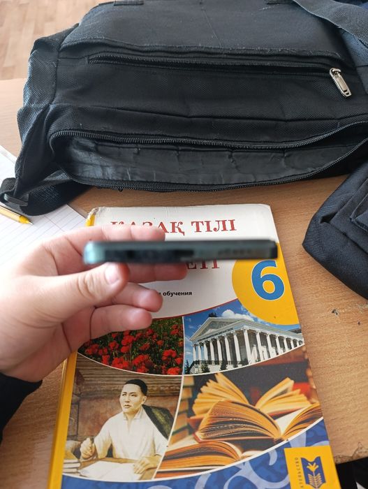 Продам Vivo y28 2024