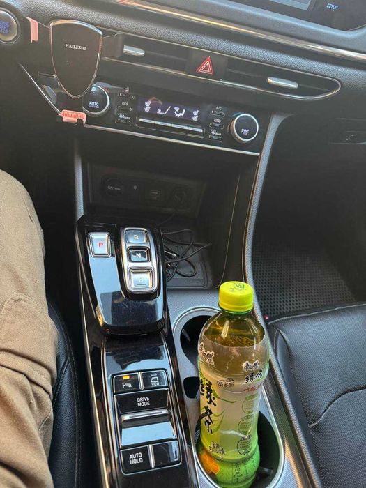 Hyundai Sonata 2020 - 2.5L 25000$