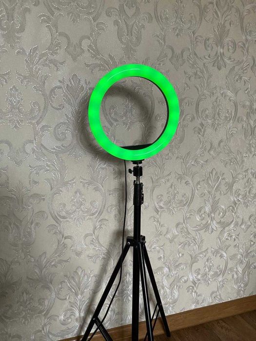Продам новую Селфи- лампу