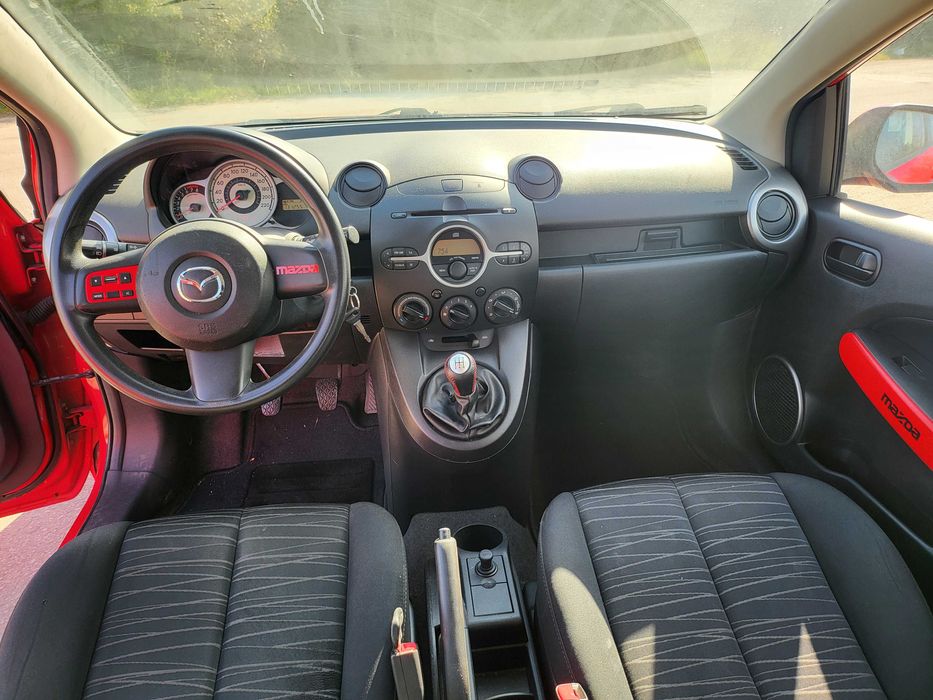 Мазда 2 1,3 бензин верига топ състояние ММ