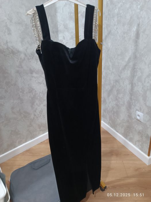 Продам платье черный бархат