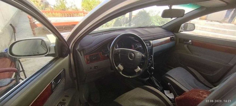 Lacetti 1.8 2 pozitsiya sotiladi: