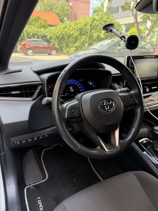 Toyota Corolla 1.8 Hybrid Automat | 2021 | 106.356 km | Dotări de Top | TEAM DEUTSCHLAND