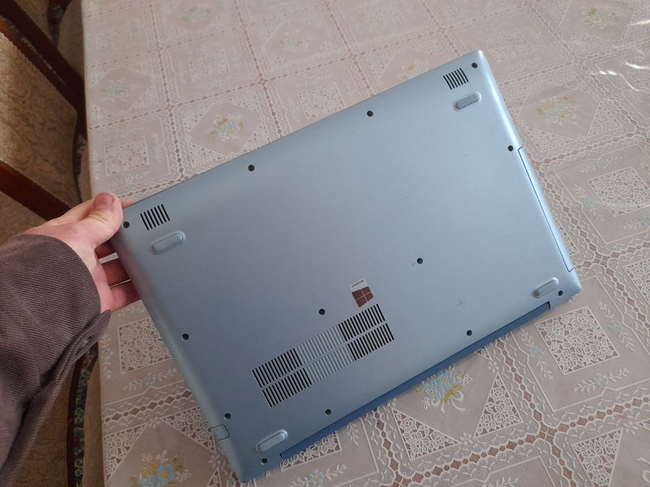 Noutbuk lenova 1 tb