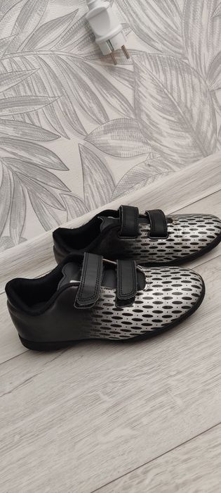 Бутсы футбольные