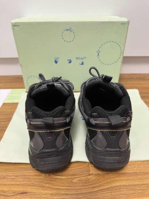 Off White Be Right Back