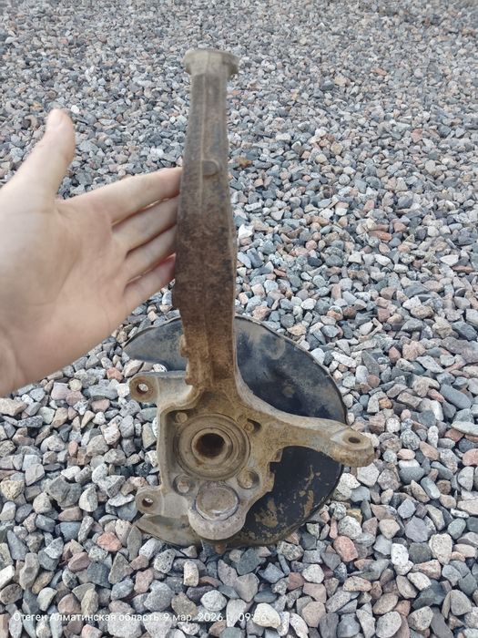 Продам цапфу( в сборе ) правая