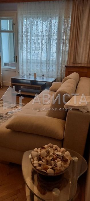 Дава се под наем Двустаен апартамент в София, Изток - 75 кв.м за 698.19 € - Снимка #4