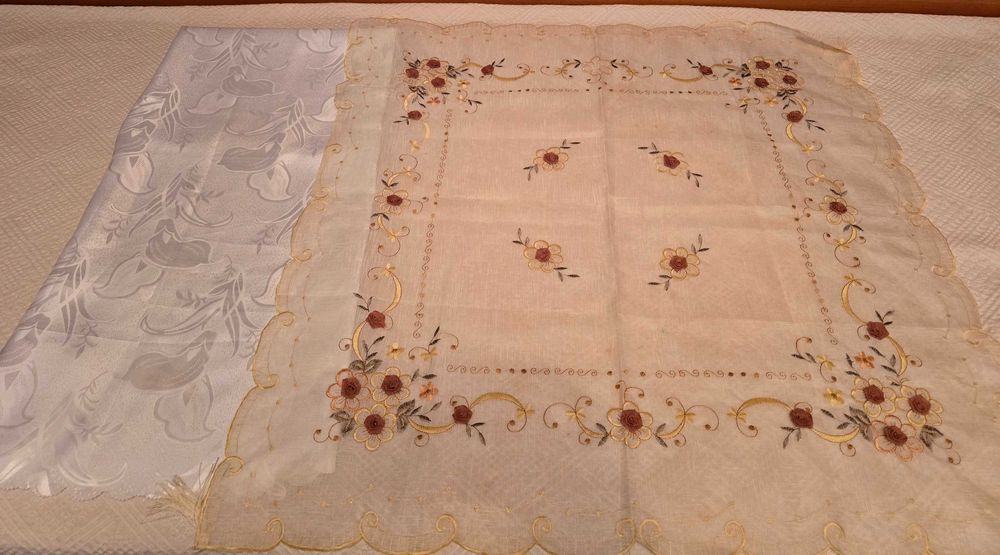 Diverse fețe de masă și ștergare populare