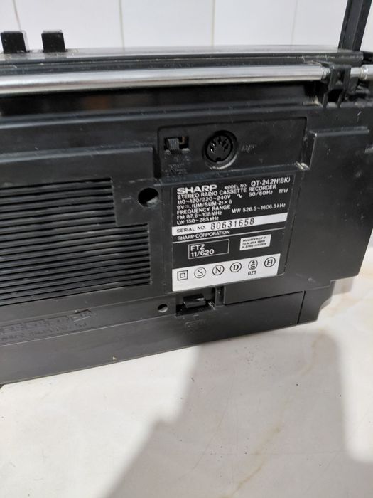 Radio, Casetofon Sharp stereo,Astrosound si Philips.