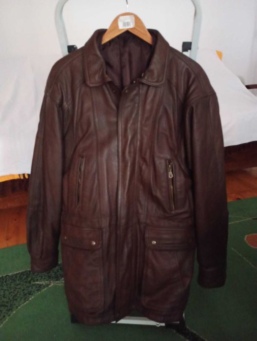 Haina de piele barbateasca
