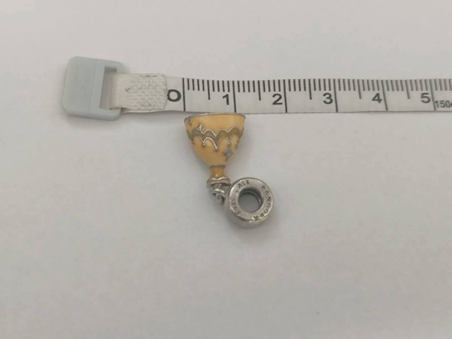 Talisman tip pandantiv, Pandora, Disney, rochia Bellei