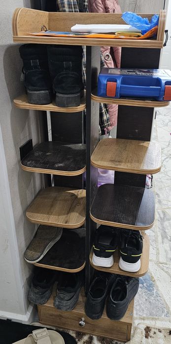 Шкаф,диван,комод, стол,обувница