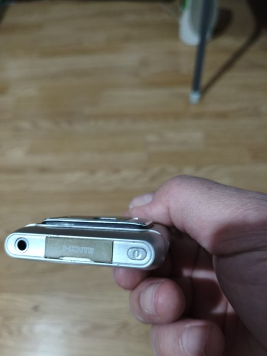 Нокиа Nseries с чехлом