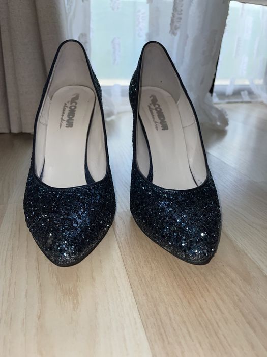 Vând pantofi stiletto , din piele , condur by Alexandru