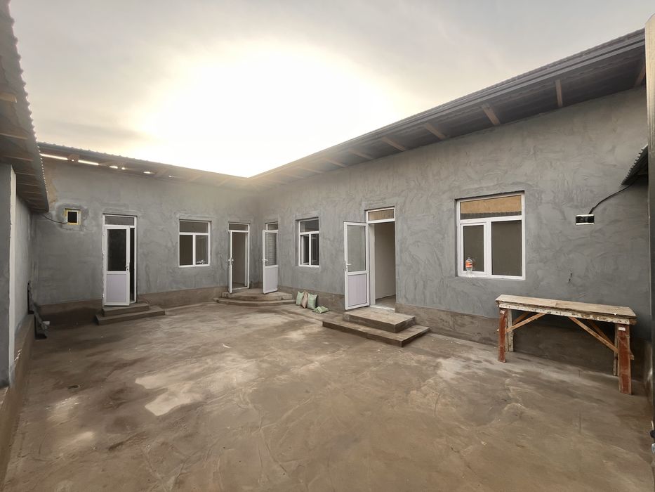 Uy sotiladi 3 xonalig