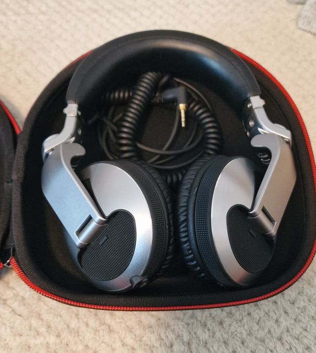 Vând casti Pioneer DJ HDJ-X10 silver