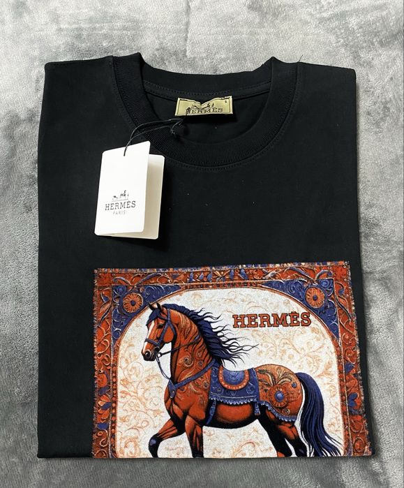 Vand tricou nou de barbati