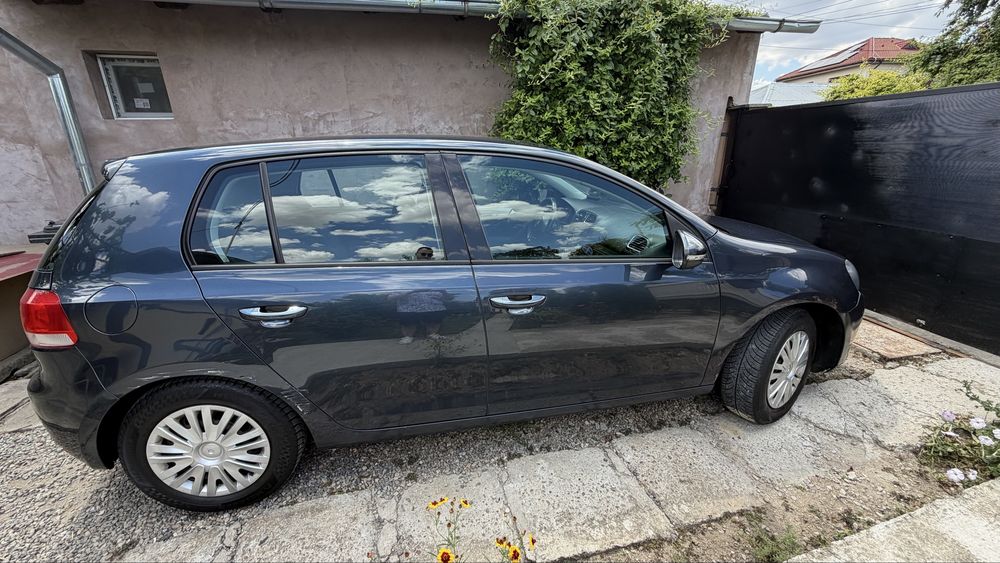 VOLKSWAGEN Golf 2010 — imagine 4