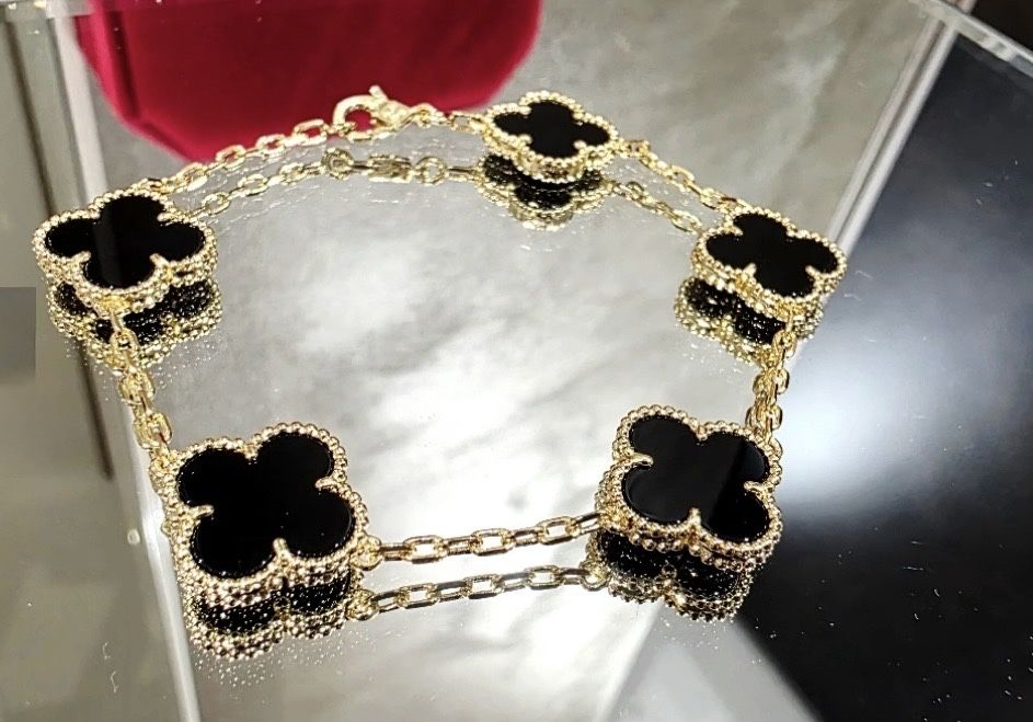 Гривна Van Cleef в черно с  5 листа на детелината, Нова