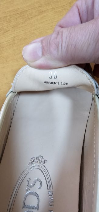 Tods мокасини естествен лак