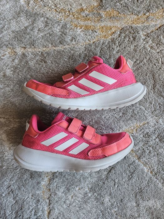 Детски маратонки 30 лева общо - adidas и декатлон