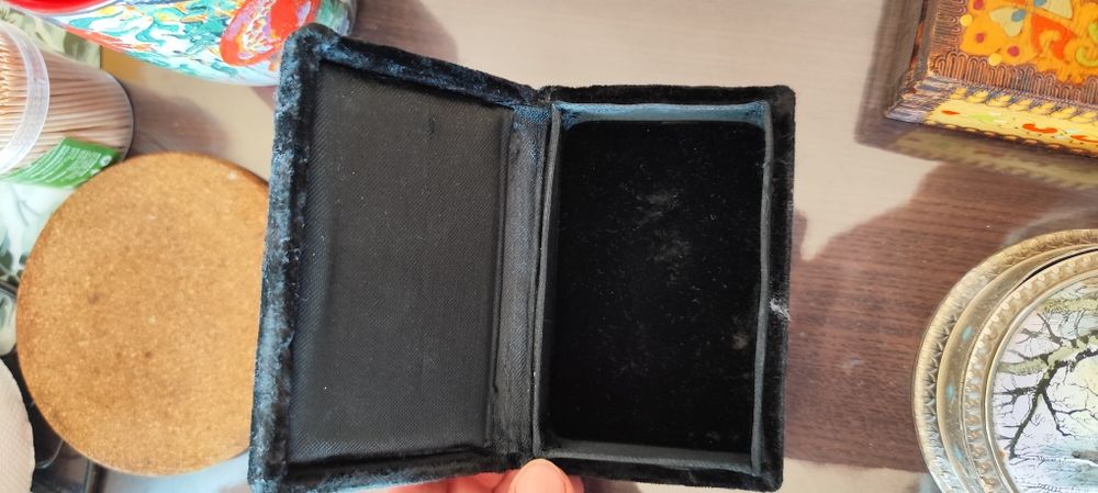 Винтидж кутийки за бижута ( стъкло, дърво, кадифе, емайл, седеф)