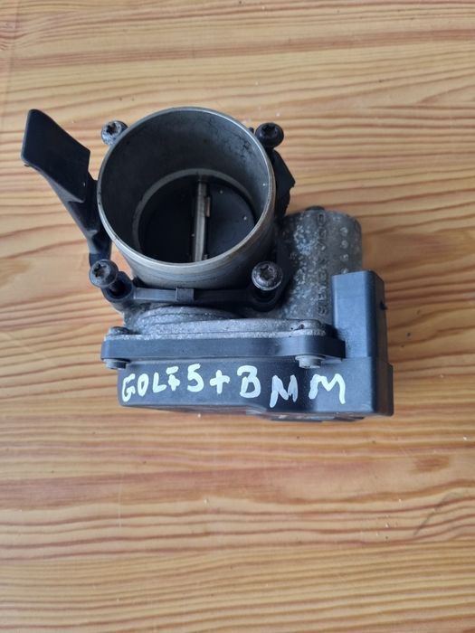 clapetă de accelerație golf5 plus  cod motor BMM