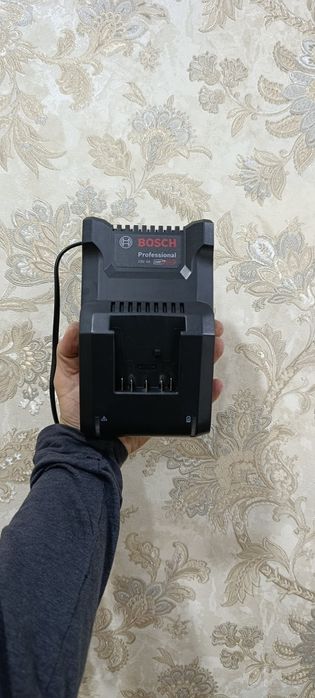 Orginal 220 V Bosch zaryadchik Yengi