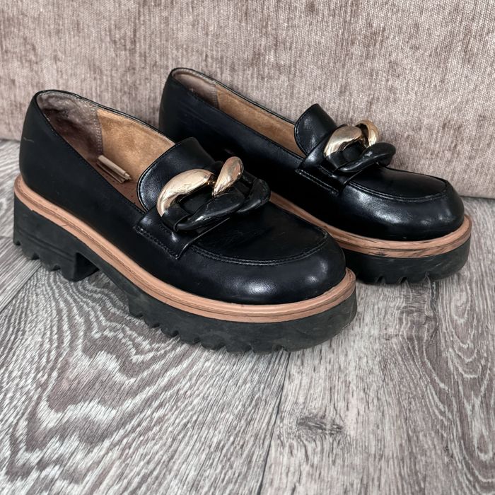 продам обудь на девочку