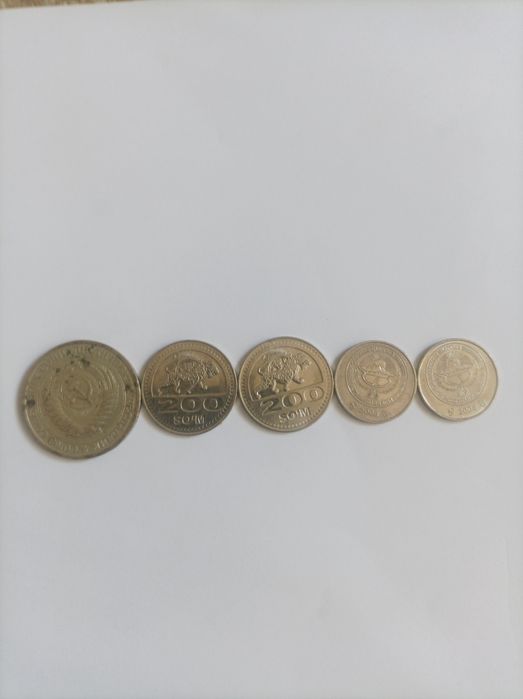 Продам манеты раз.
