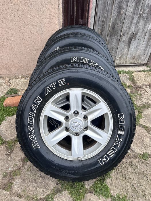 Гуми с джанти и още едни гуми