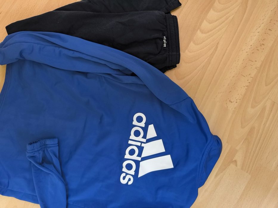 Оригинален анцунг Adidas и тениска подарък