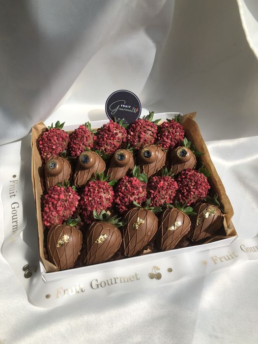 Клубника шоколад Qulupnay shokolad Подарки для женщин