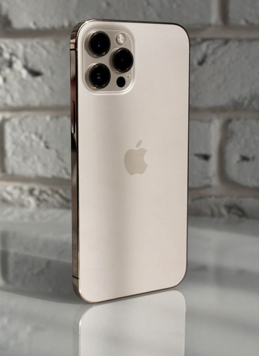 Продам телефон марки iPhone 12 Pro
