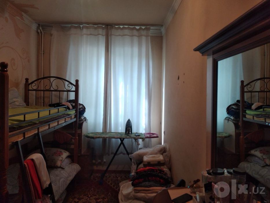 Уй сотилади дом продается учтепа тумани 12мавзе йолни йузида 1-кават