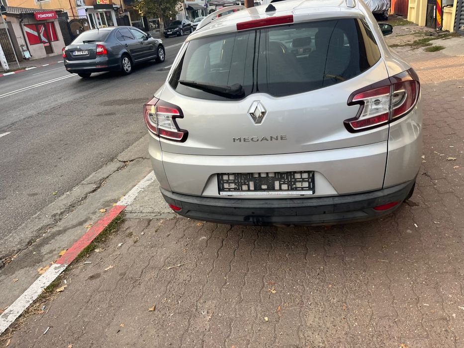 Piese megan 3 16 16 v 2011