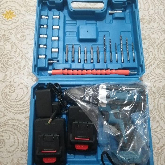 Шрупповерт новый.