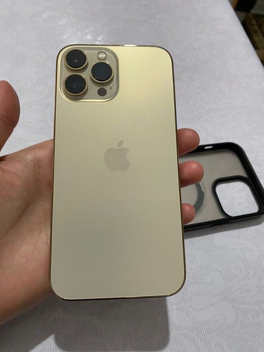 Продам айфон 13 про макс